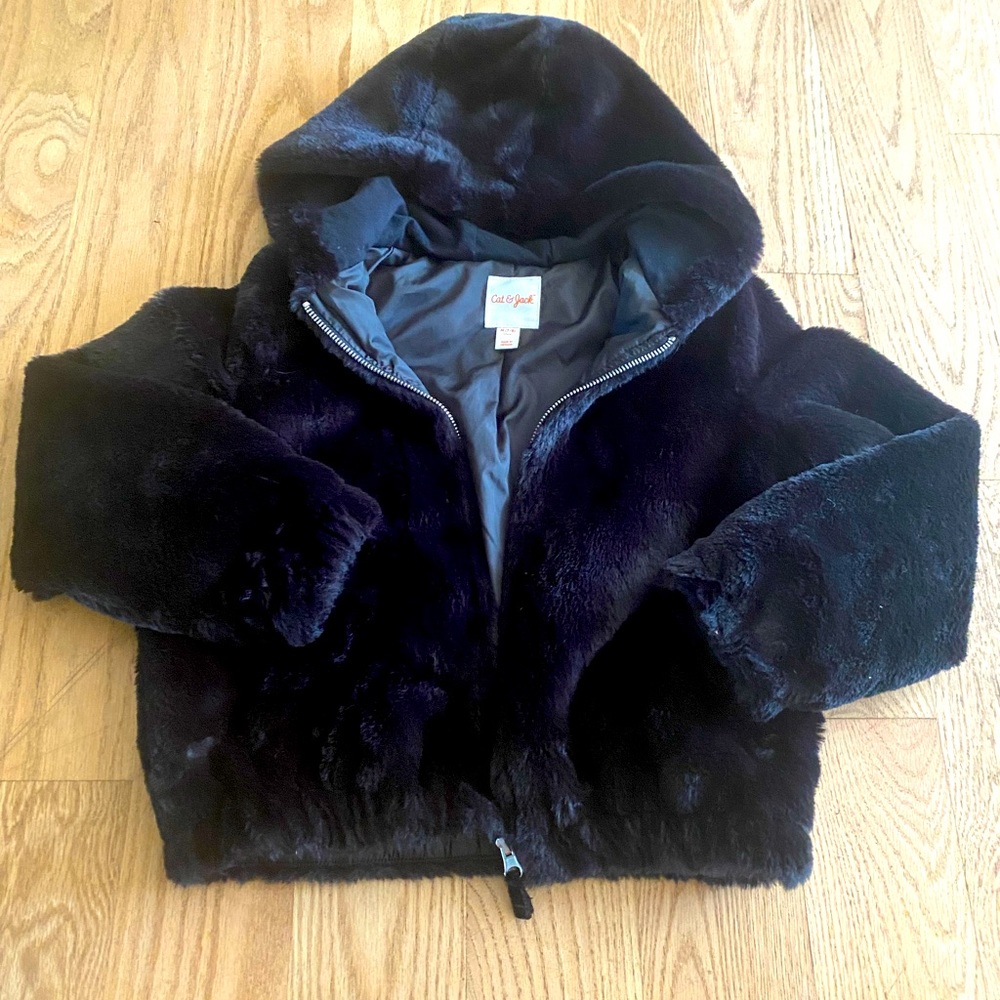Jacket black kids size 7-8 like new